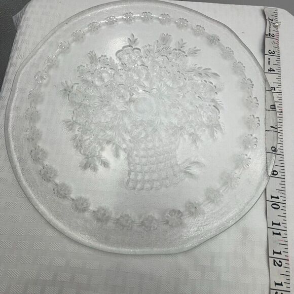 Glass Etched Flower Basket Serving Cake Tray - Picture 5 of 10